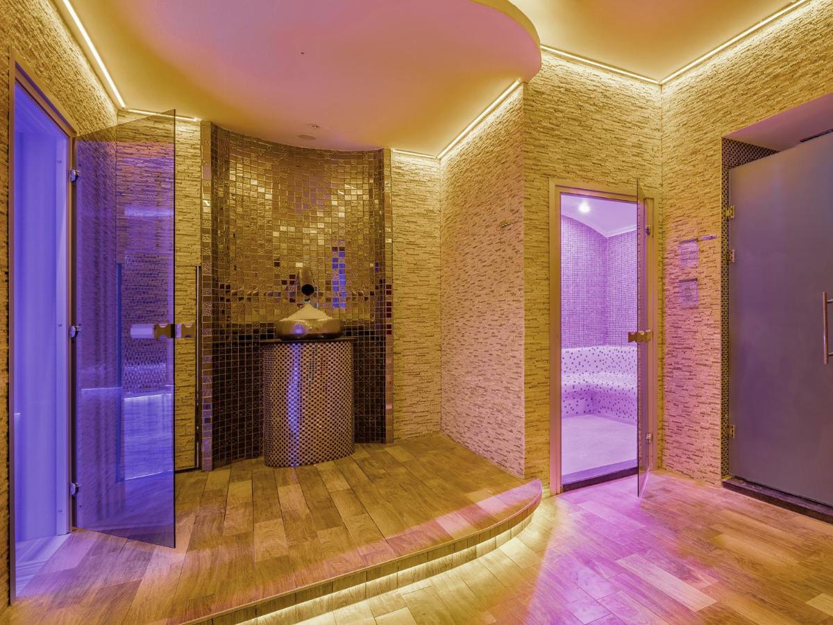 Holiday Inn Antalya - Lara By Ihg Kültér fotó Spa