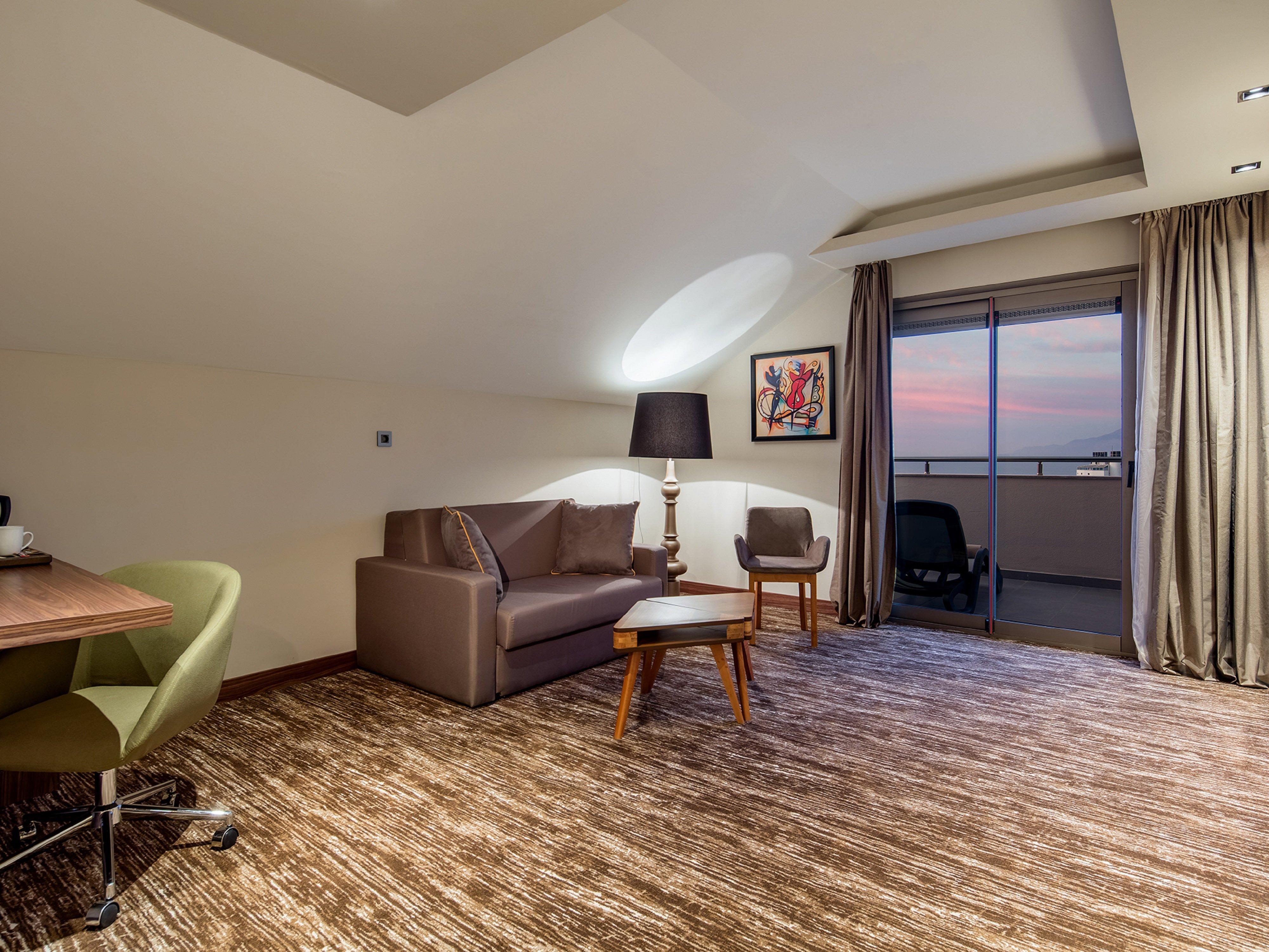 Holiday Inn Antalya - Lara By Ihg Kültér fotó Suite