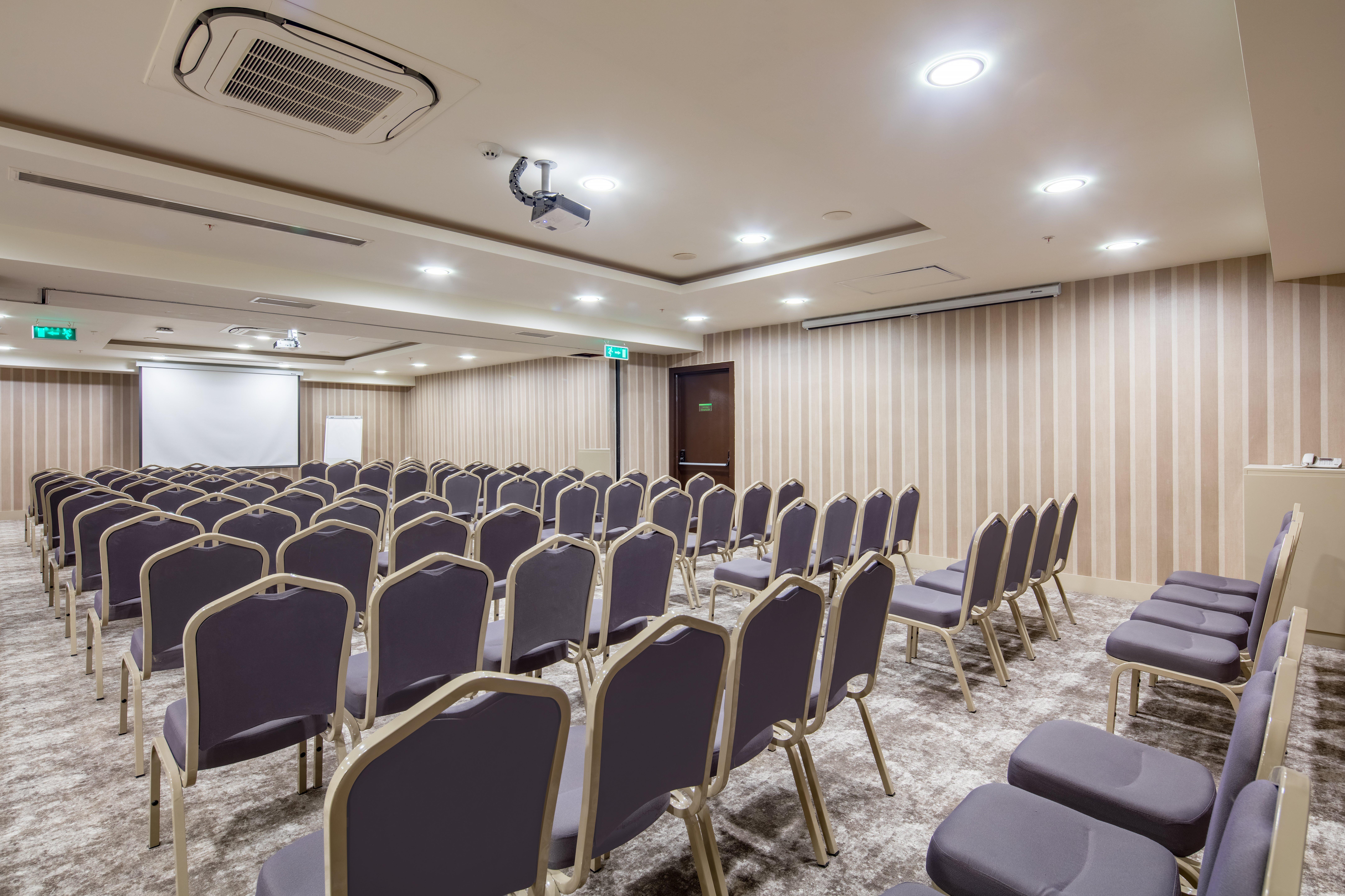 Holiday Inn Antalya - Lara By Ihg Kültér fotó Meeting room