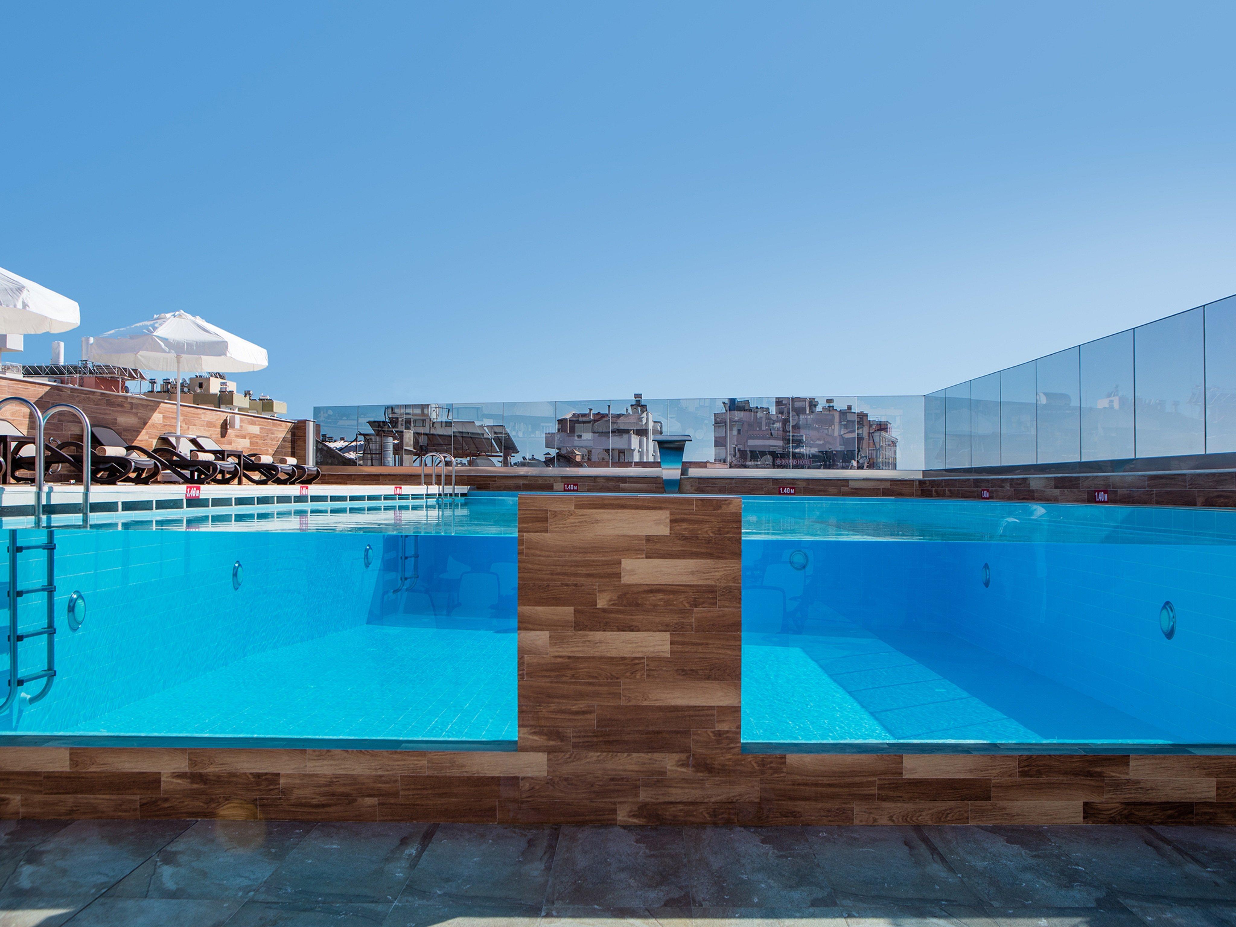 Holiday Inn Antalya - Lara By Ihg Kültér fotó Rooftop pool