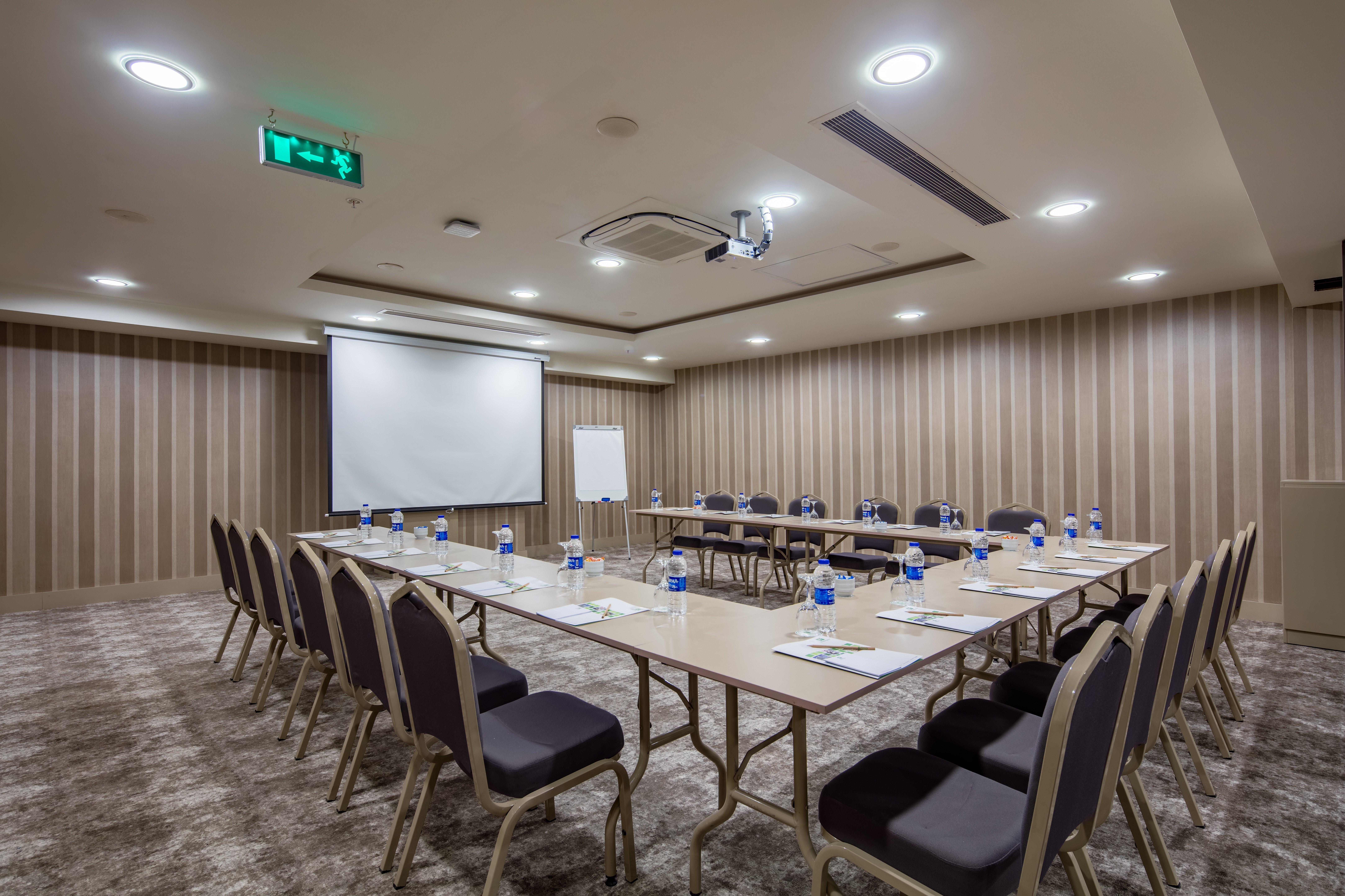 Holiday Inn Antalya - Lara By Ihg Kültér fotó Meeting room